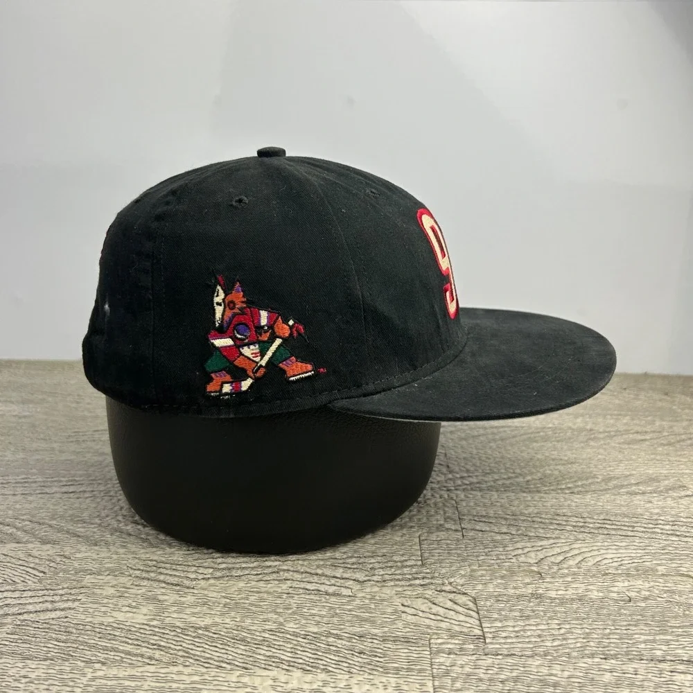 Vintage‎ 90s Phoenix Coyotes Hat Cap Strap Back Adjustable Black Jeremy Roenick
